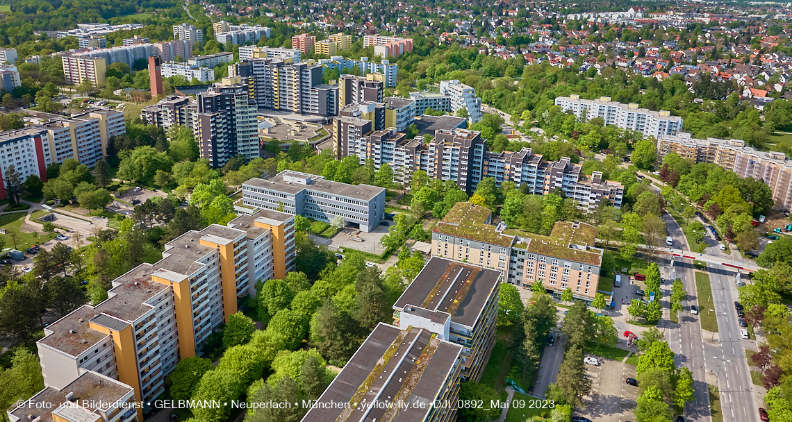 09.05.2023 - Marx-Zentrum mit Karl-Marx-Ring 52-62 und 53-57 in Neuperlach